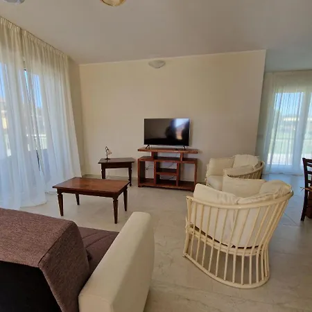 Donna Luisia - Wi-fi, Parcheggio Privato, Aria Condizionata Apartamento