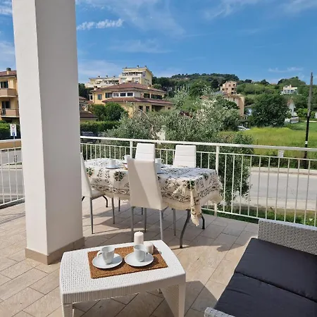 Donna Luisia - Wi-fi, Parcheggio Privato, Aria Condizionata * Civitanova Marche