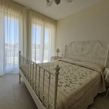 Donna Luisia - Wi-fi, Parcheggio Privato, Aria Condizionata Apartamento *